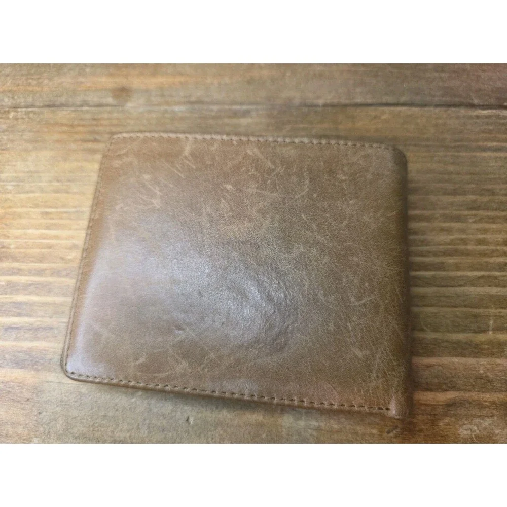 HIMI Men's Brown Bifold Wallet with Logo, ID Window & Credit Card Slots